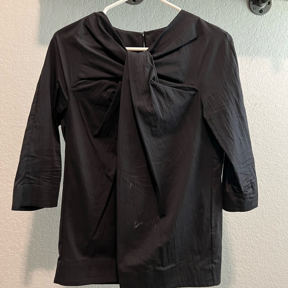 Cos stores black top